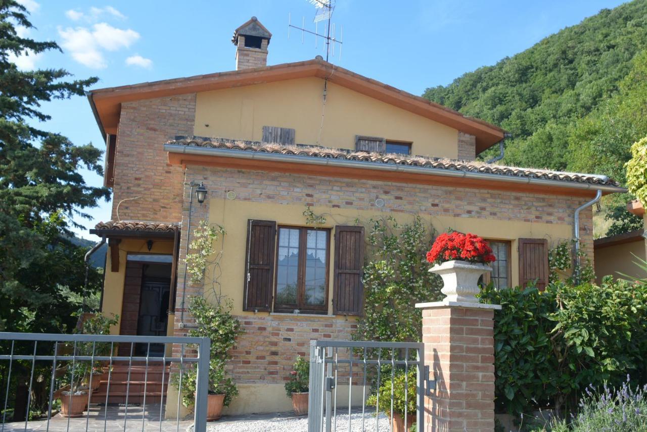 Villa Mischianti Gubbio Bagian luar foto
