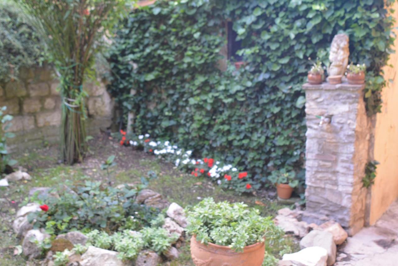 Villa Mischianti Gubbio Bagian luar foto